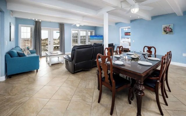 Coconut Beach House B