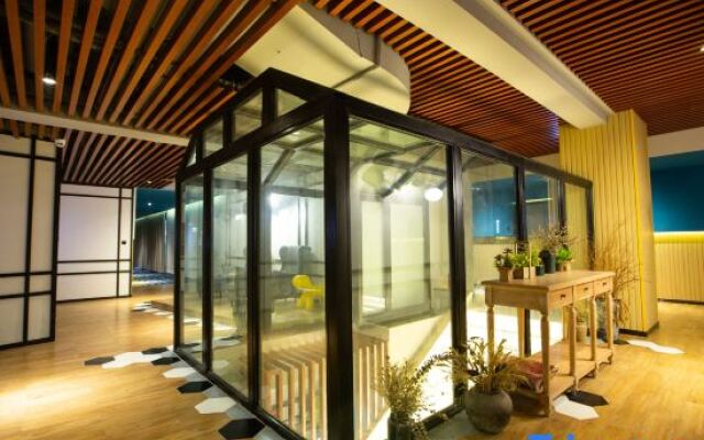 Y. Oung Hotel (Xinzheng Airport)