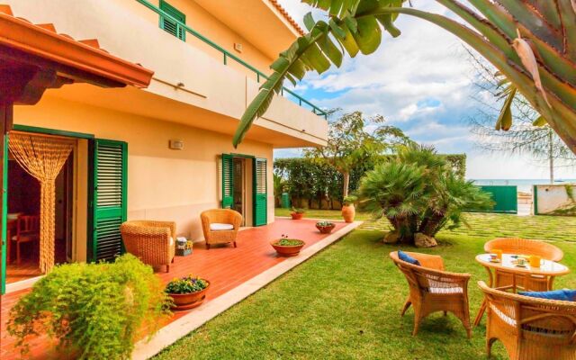 Sea View From Private Garden Terrace With Barbecue