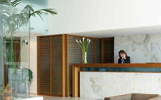 Alexander Beach hotel & Spa