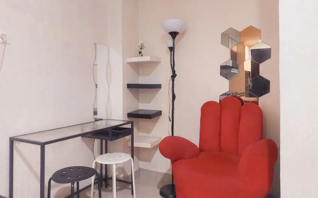 Spacious and Homey Studio Room Paramount Skyline Apartment