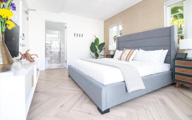 Luxuri Suites