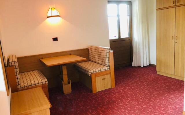 Rifugio Capanna Passo Valles