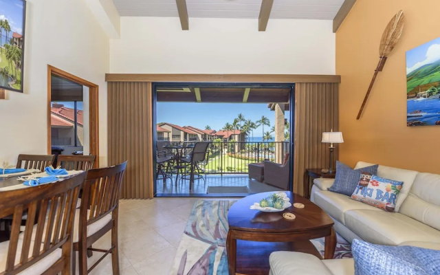 Papakea H404 3 Bedroom Condo by RedAwning