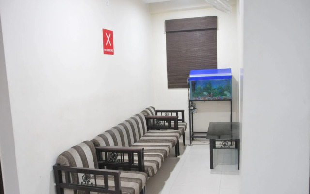 Season 4 by OYO Rooms