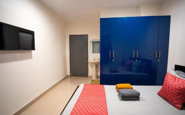 Yellow Bells Signature