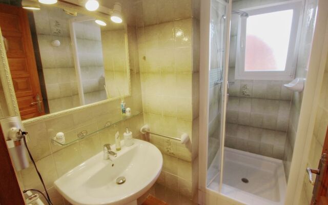 Alma - holiday home with private swimming pool in Benitachell
