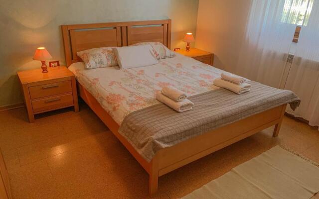Apartments Leone