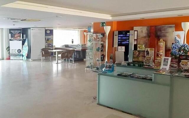 Gorgeous Suite with Sea View And Swimming Pools
