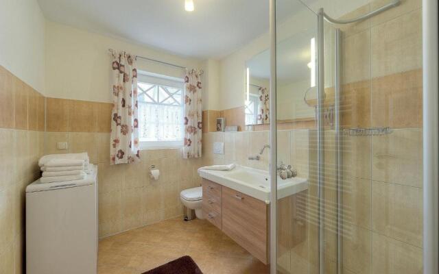 Villa Sola Bona, FW 6