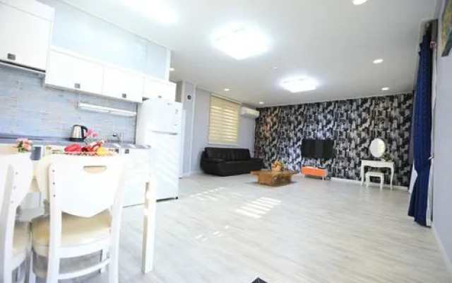 Buan Mohang Crystal Pension