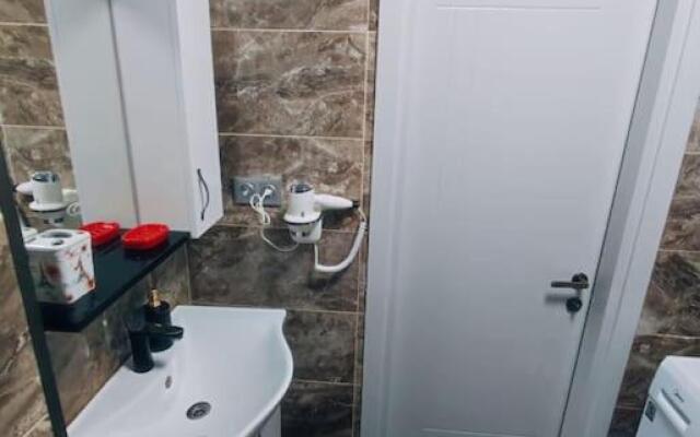 Leo Group Apartment 07-707 GURU RESIDENCE Batumi