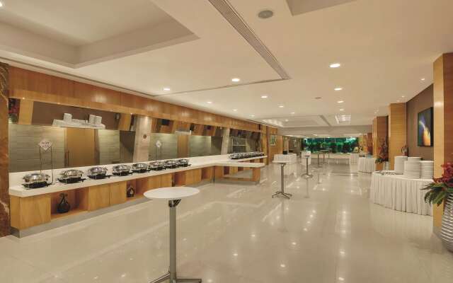 Express Inn The Business Luxury Hotel