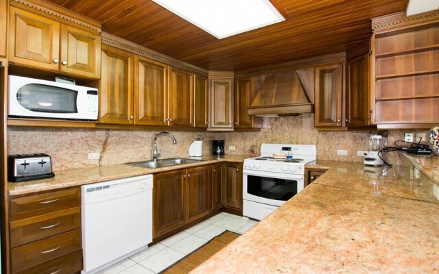 2-bedroom Beachfront Condo With Pool