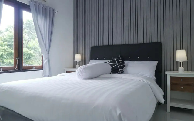 Sayana Homestay