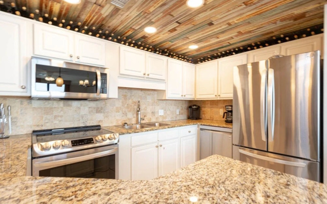 Phoenix X 1503 3 Bedroom Condo