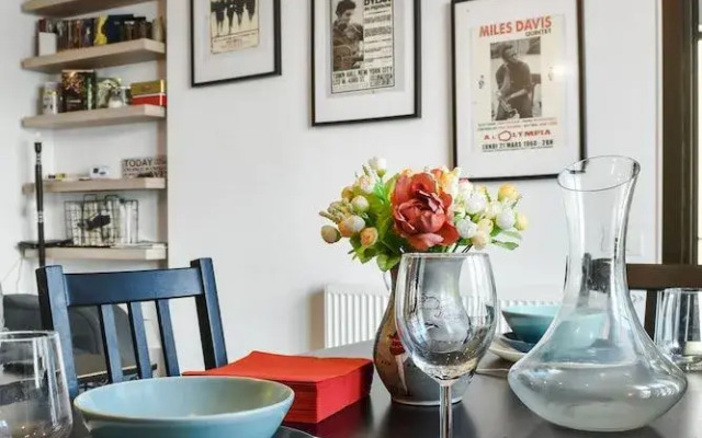 Bohemian Apartment with balconies