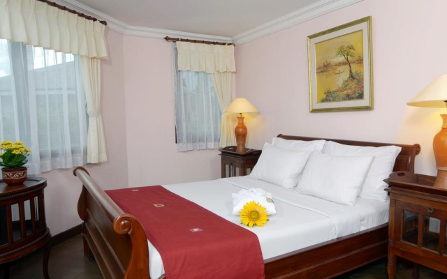 The Jayakarta Inn & Villas Cisarua Mountain Resort – Guest Rooms – Cisarua