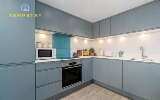 High Spec Modern Apartment Prime Location! Parking