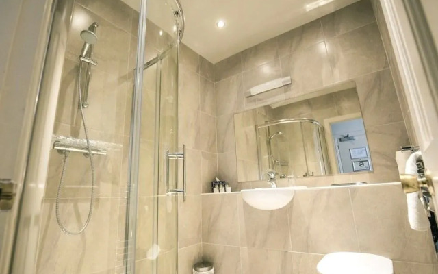 Mc Kevitts Village Hotel