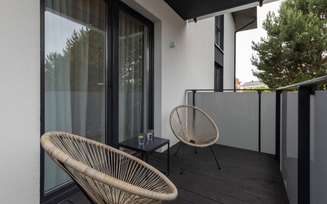Deep Blue Apartment in Mielno by Renters