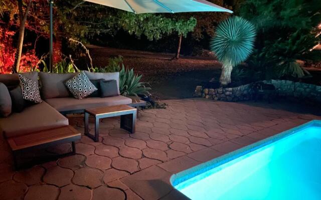 Private & comfortable stone villa with pool