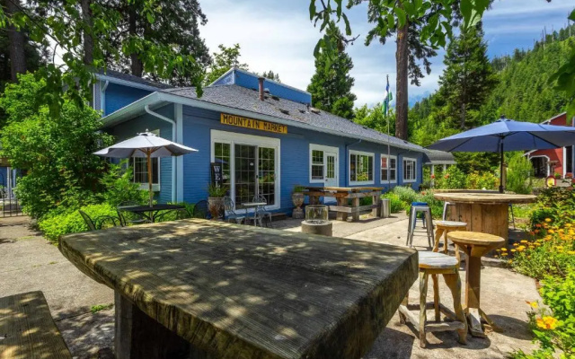 Westfir Lodge