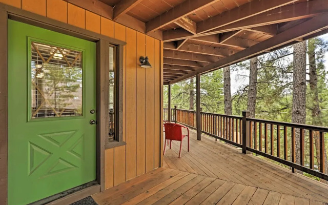 Pet-friendly Munds Park Retreat w/ Wraparound Deck