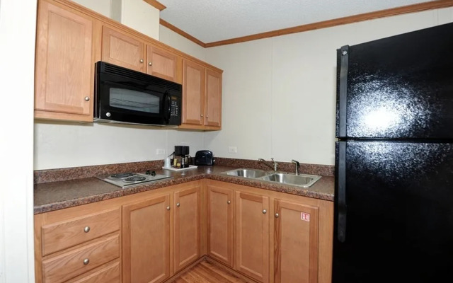 InstaLodge Hotel and Suites Cotulla