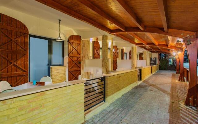 kissunderthemoonapartments