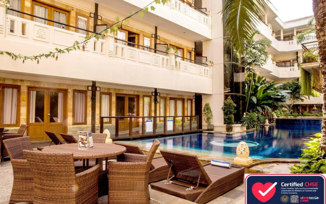 Famous Hotel Kuta