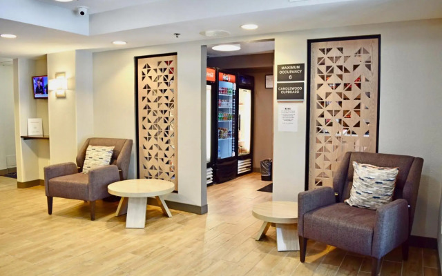 Candlewood Suites Indianapolis Downtown Medical District by IHG