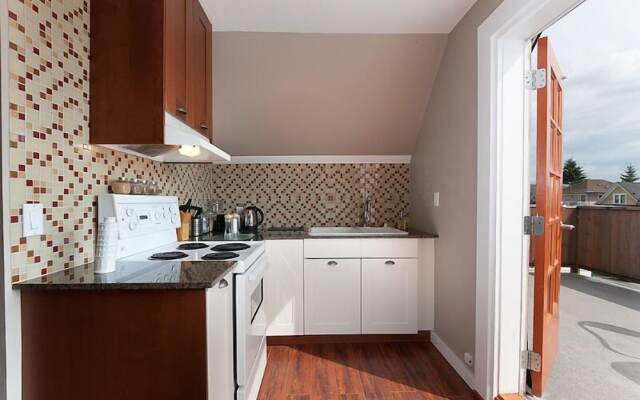 Commercial Drive Accommodations