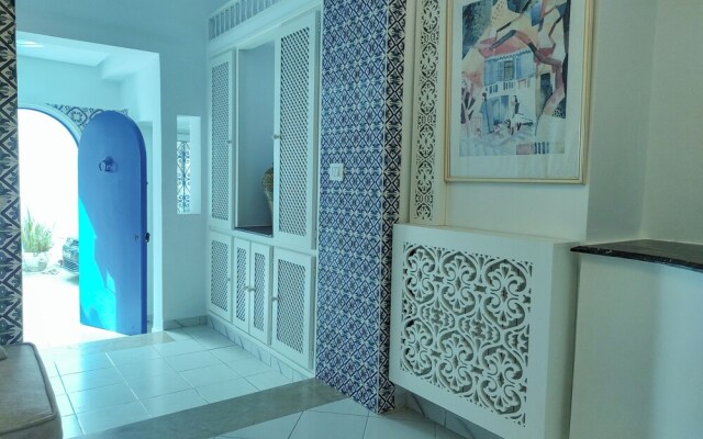 "comfort Shell Near the Beach"