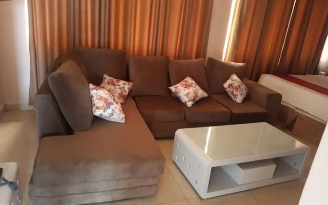 The Junction Hotel & Suites