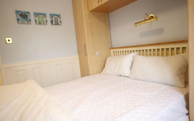 11B Medmerry Park 2 Bedroom Chalet