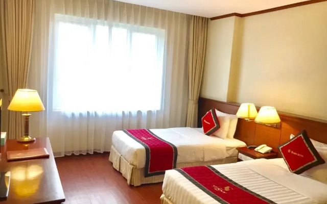 Sunny Hotel 2