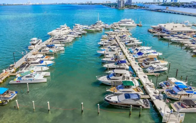 The Grand Wonder Biscayne