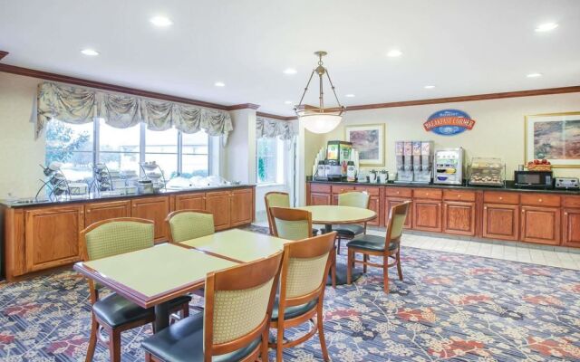 Baymont Inn & Suites Hot Springs