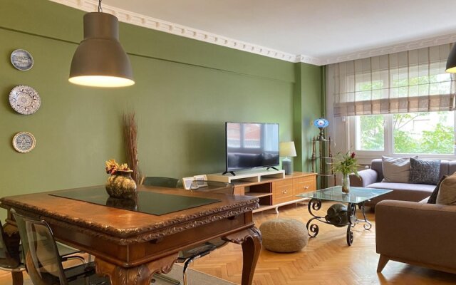 Missafir Gorgeous Flat in the Heart of Beyoglu