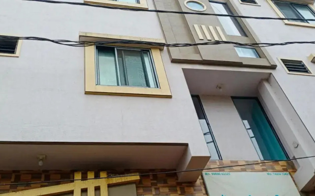 Hotel Laxmi Sadan