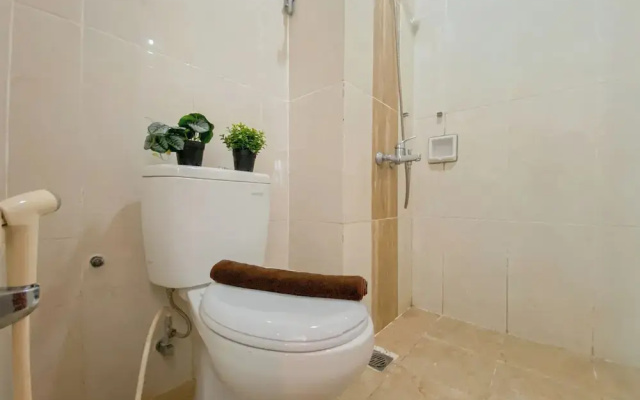 White Toned Studio At Apartment Taman Melati Margonda