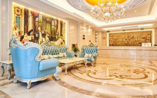 Vienna International Hotel (Fuzhou South Railway Station, Lulei Metro Station)