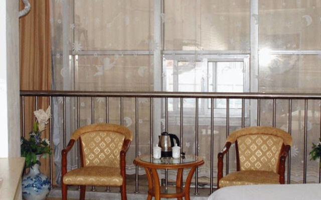 Qingdao Xiaogangwan Business Hotel