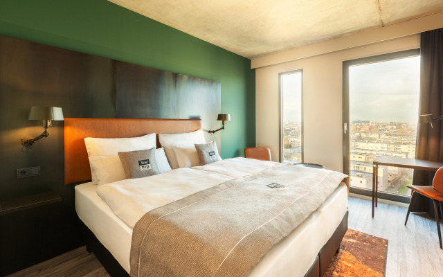 Holiday Inn - the niu, Fender Amsterdam by IHG