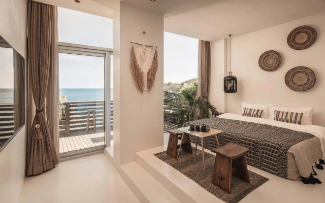 Dalian Sishi Jingyu Beach Resort Hotel