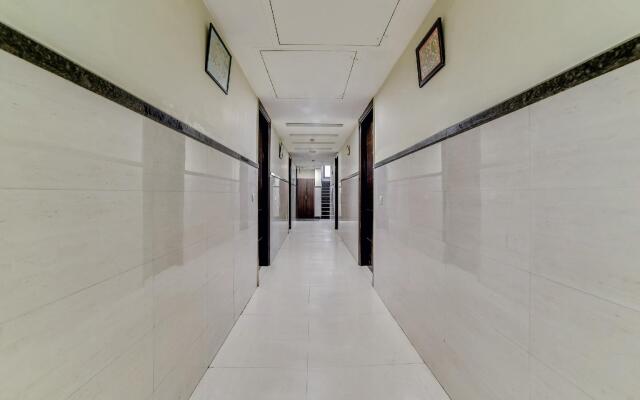 OYO Flagship 26585 Bhera Enclave Paschim Vihar