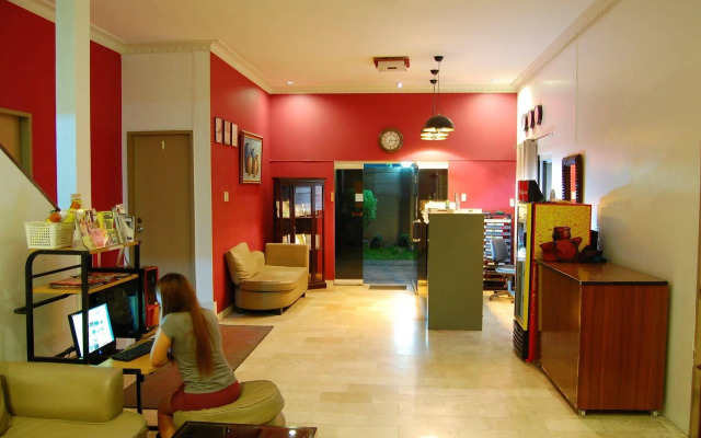 Rumi Apartelle Hotel