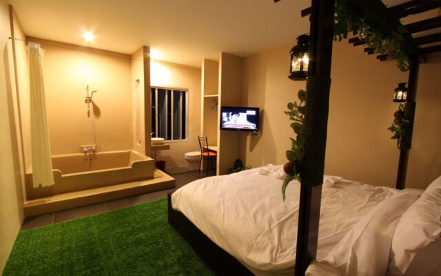 Z2 Boutique Hotel