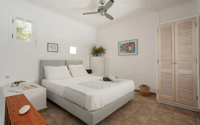 Sunset Beach House With two Bedrooms
